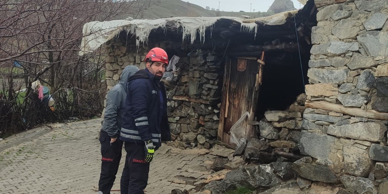 Van’da kümes ve tandır olarak kullanılan yapı çöktü