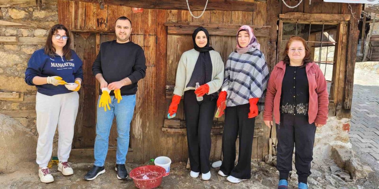 Kemaliye’de ahşap mimarinin korunması için akademik çalışma başlatıldı