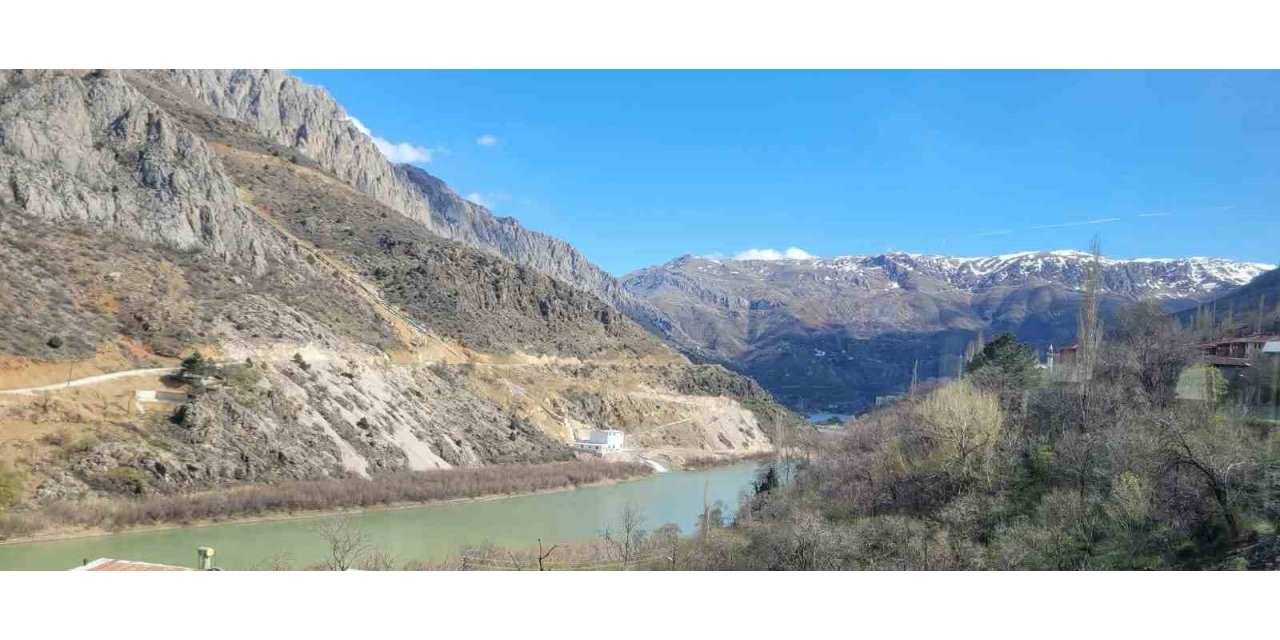 Kemaliye’de yol çalışması sonrası köylülerden asfalt talebi