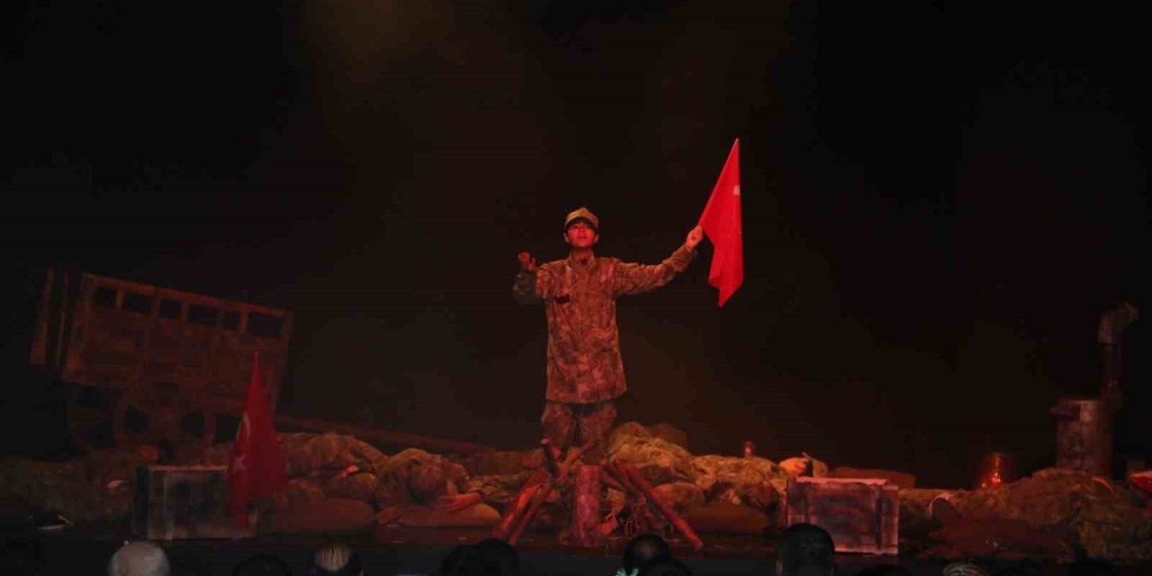 Erzurum’da Çanakkale ruhu sahneye taşındı