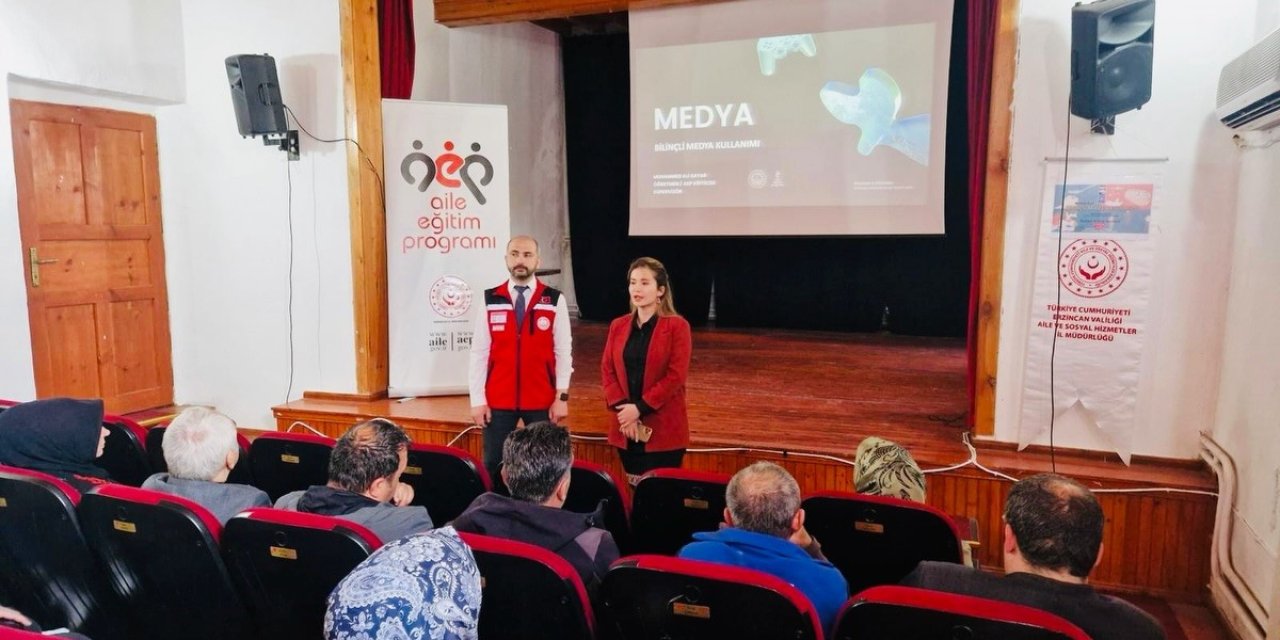 Kemaliye’de velilere "Bilinçli Medya Kullanımı" eğitimi