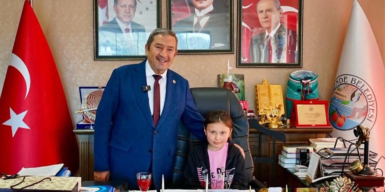 Darende Belediyesi’nde 23 Nisan’da makam çocuklara emanet edildi