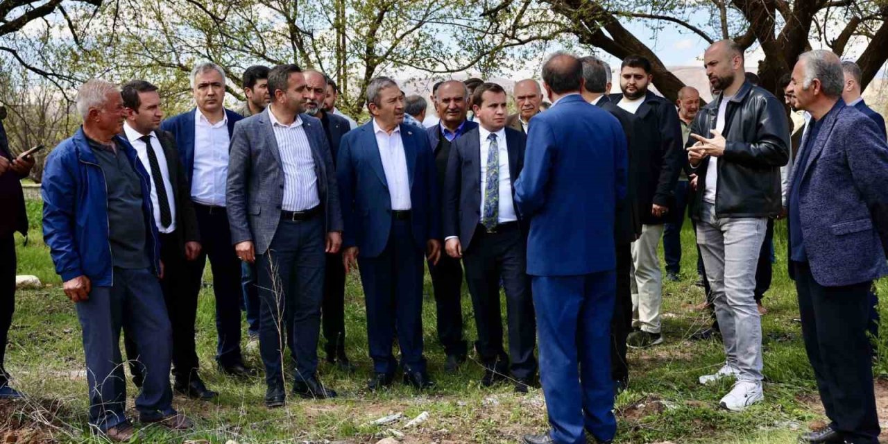 Esenbey’de 45 mahalleye hizmet verecek sağlık ocağında ilk kazma vuruldu