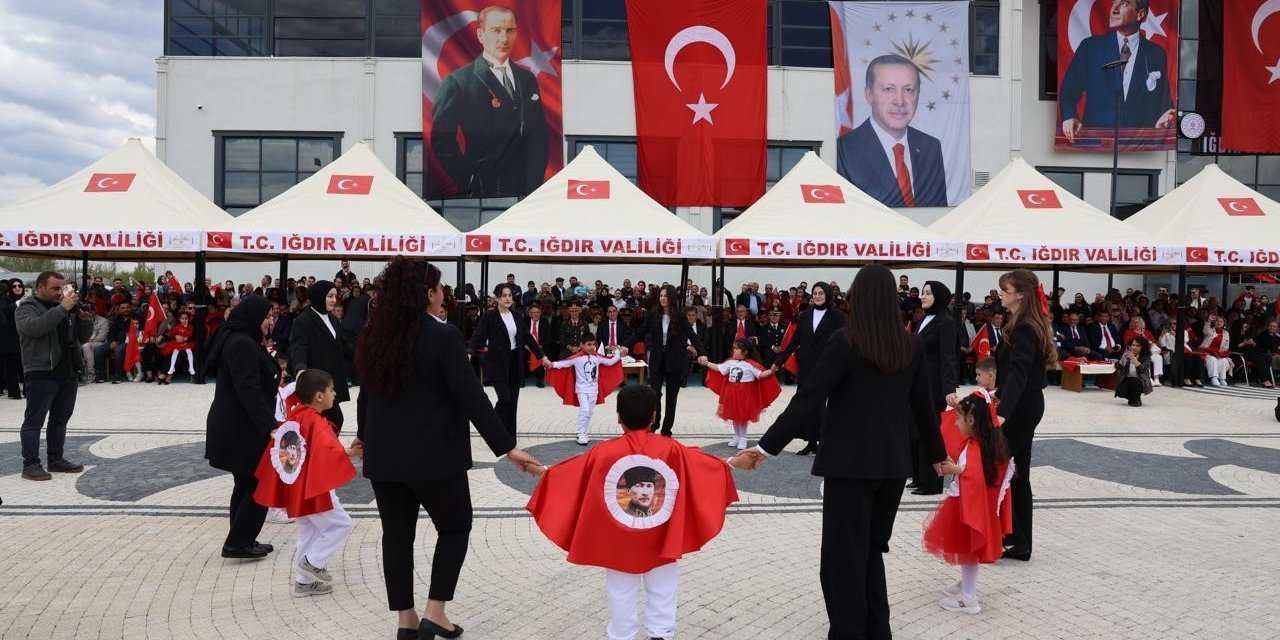 Iğdır’da 23 Nisan coşkusu: Özel bireylerden duygulandıran gösteri