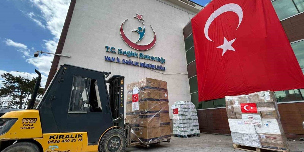 Türkiye’den İran’a sağlık desteği: Van’dan gönderilen yardım tırı sayısı 9 oldu