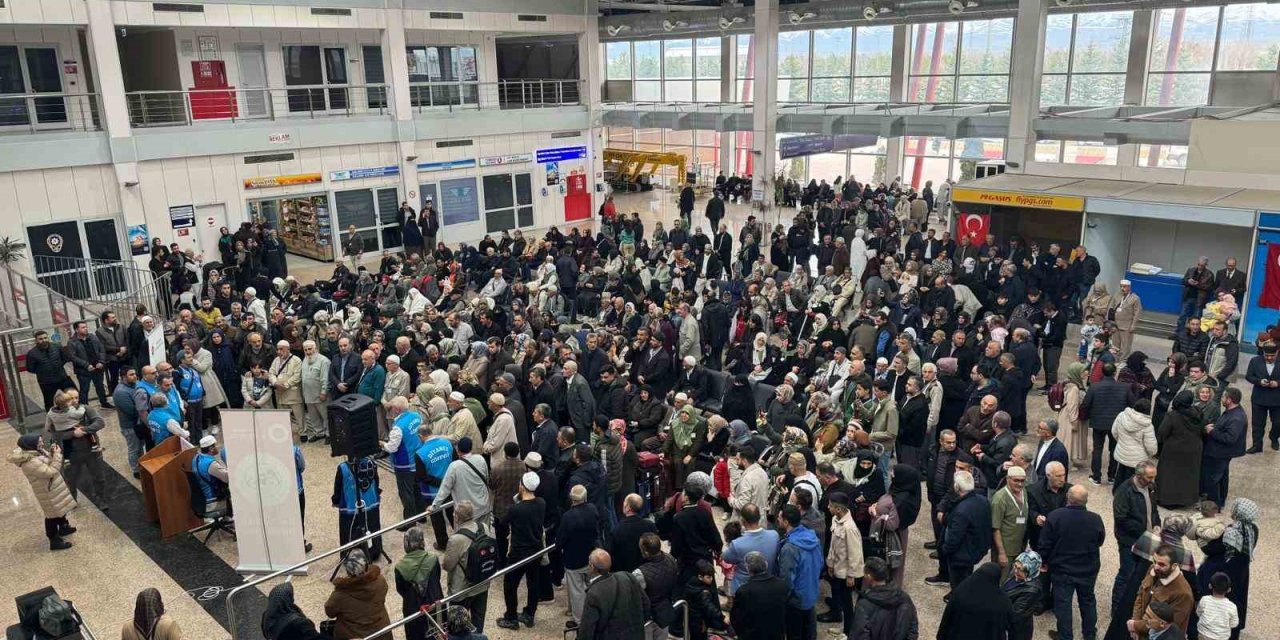 Son hacı kafilesi de yola çıktı