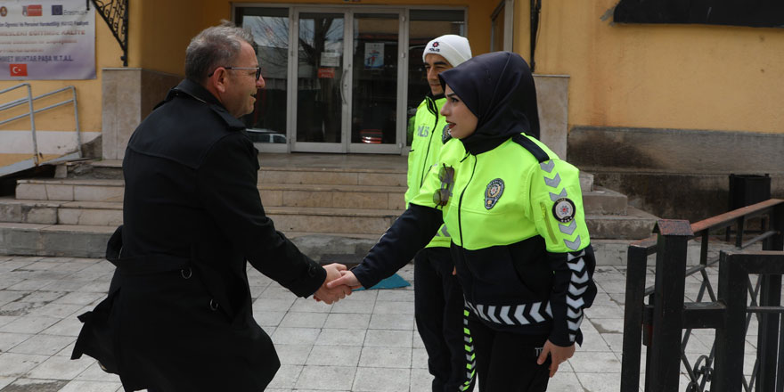 Vali Polat’tan okul önlerinde ‘güvenlik’ denetimi