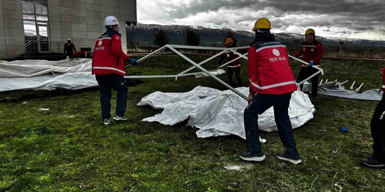 Muş’ta MEB AKUB ekibine akreditasyon