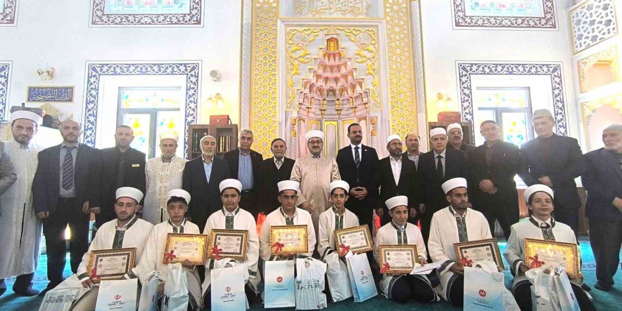 Sekiz genç hafıza belgeleri verildi