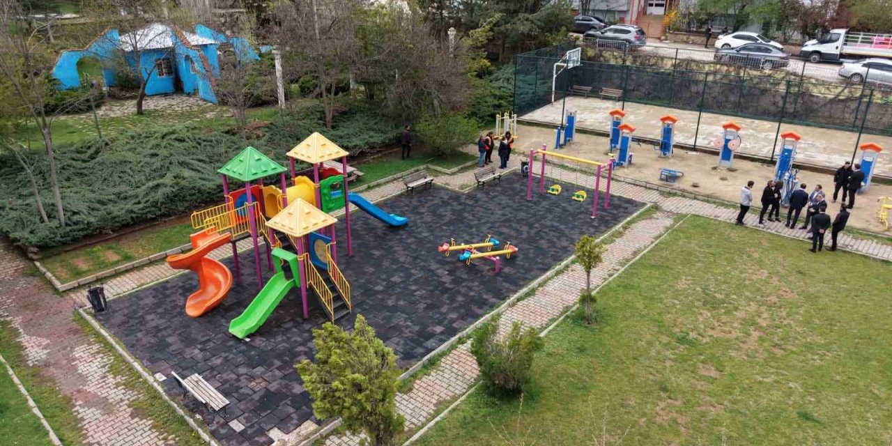 Tunceli’de spor alanları yenileniyor