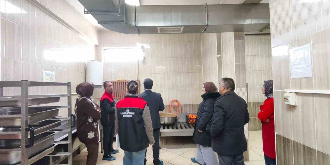 Ağrı’da öğrenci yurtları ve pansiyonlarda gıda denetimi sürüyor
