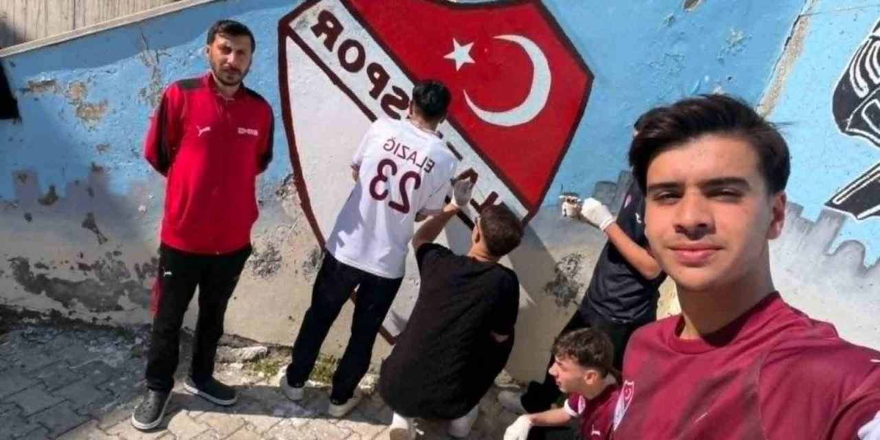 Lise öğrencilerinden Elazığspor’a destek