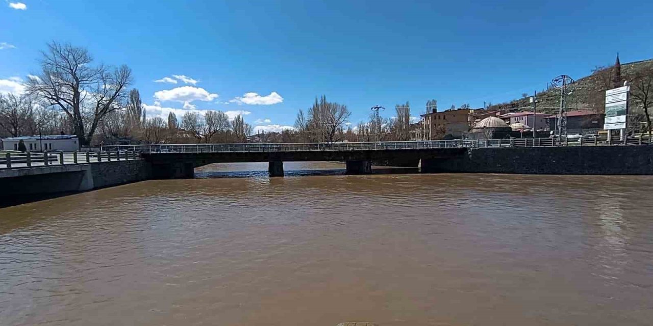 Kars’ta Bedesten Bölgesi’nde estetik tartışması