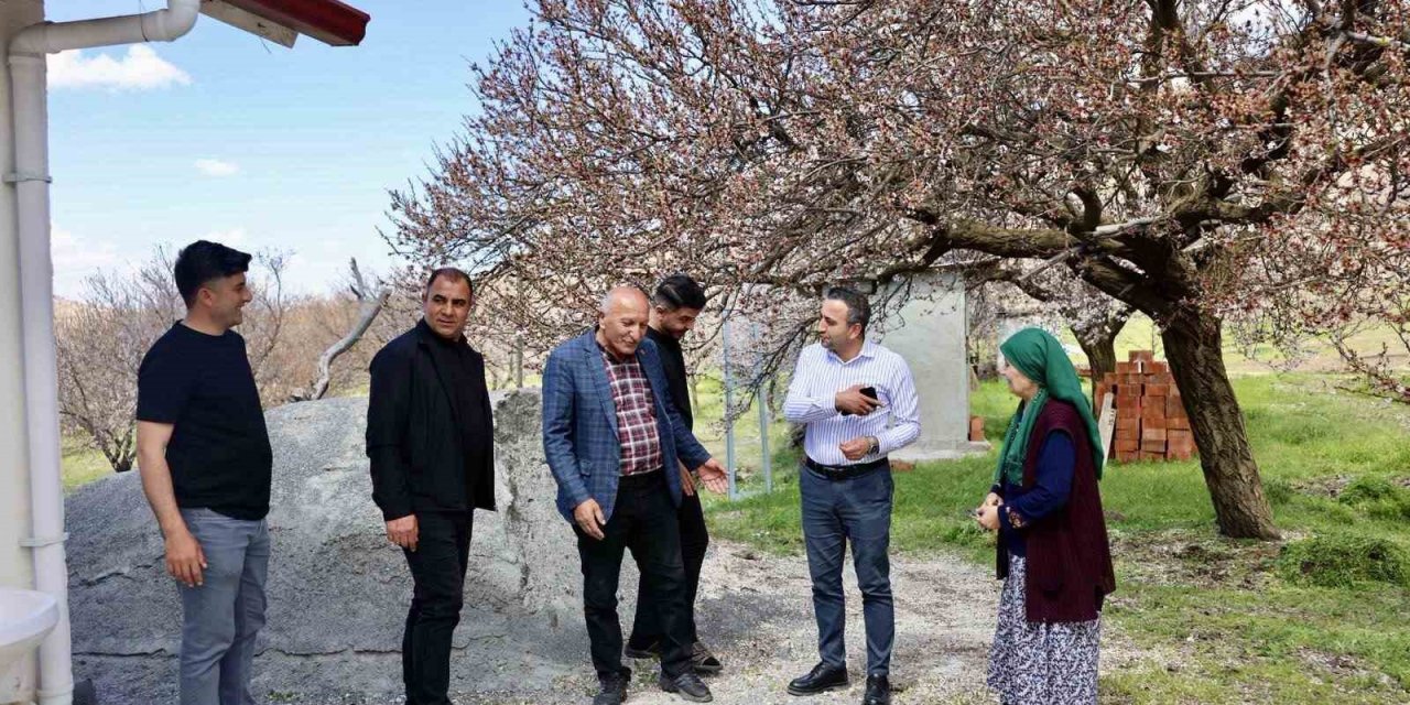 Akçadağ Belediye Başkanı Ulutaş’tan mahalle ziyaretleri
