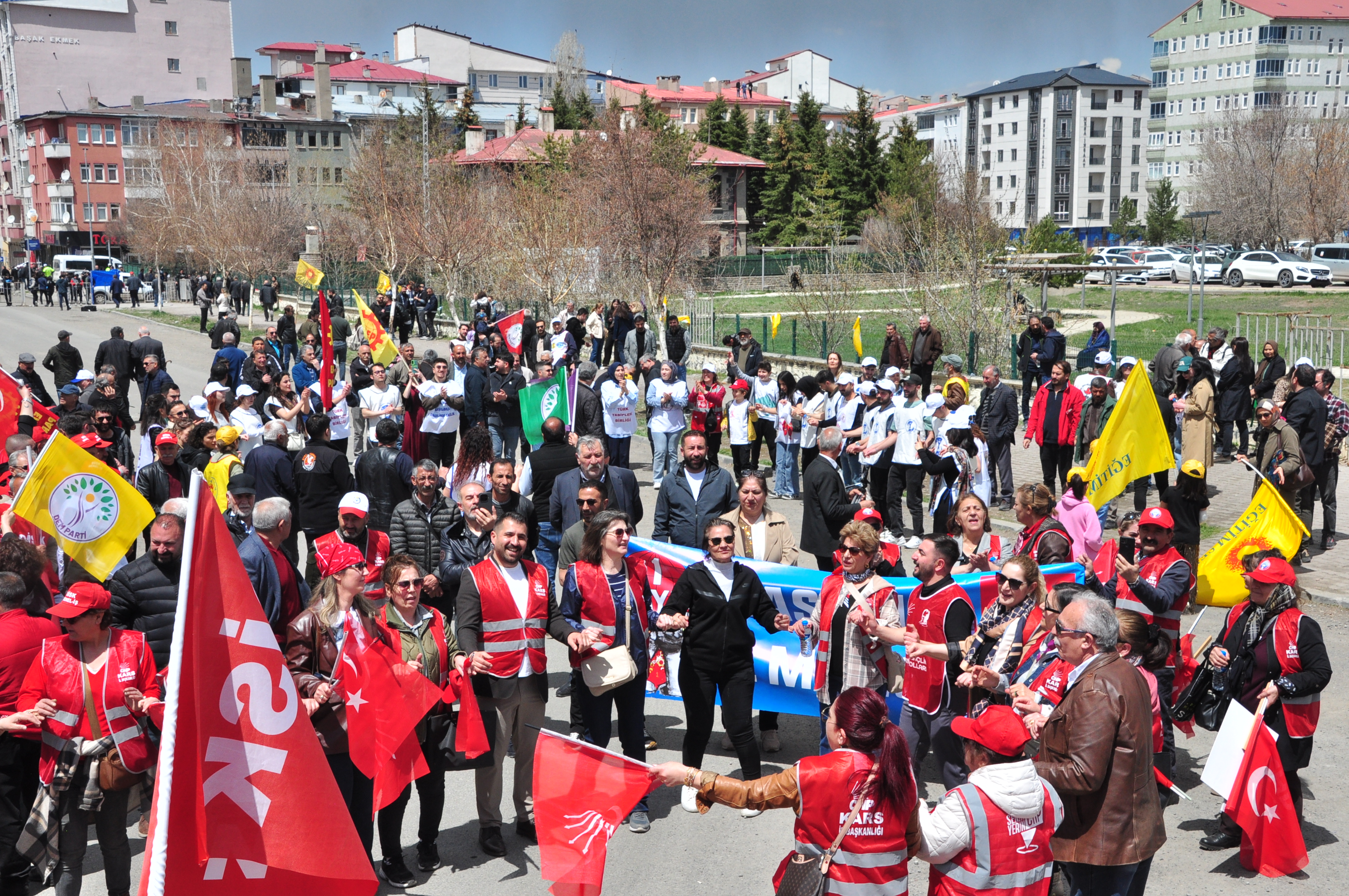 Kars’ta 1 Mayıs kutlaması