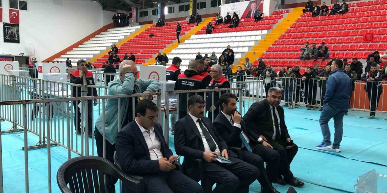 Eren Alp bin 478 oyla yeniden başkan seçildi