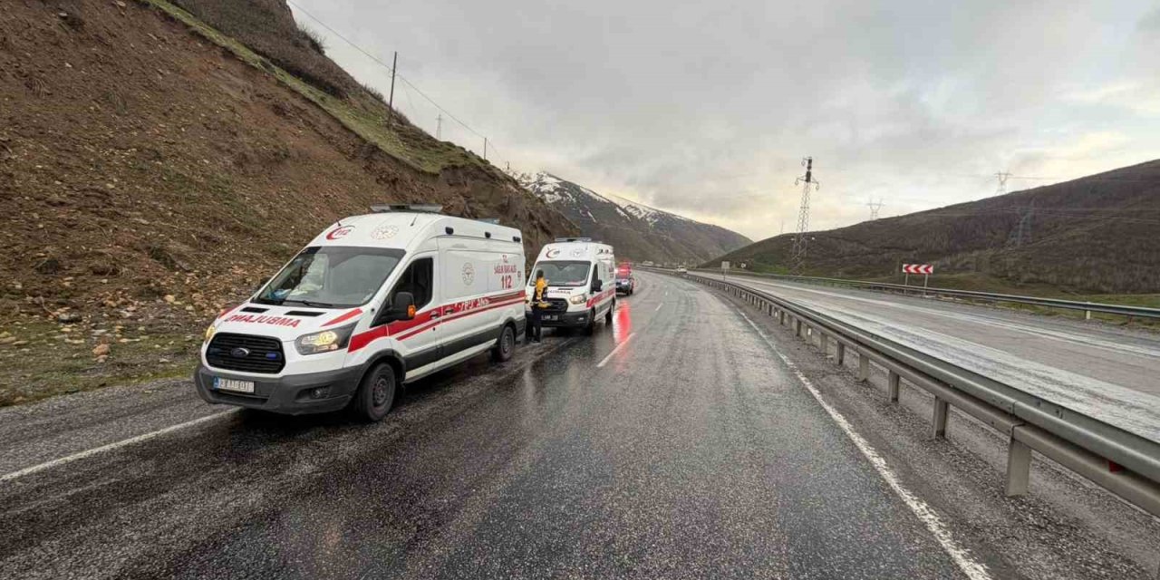Tatvan’da trafik kazası: 2 yaralı