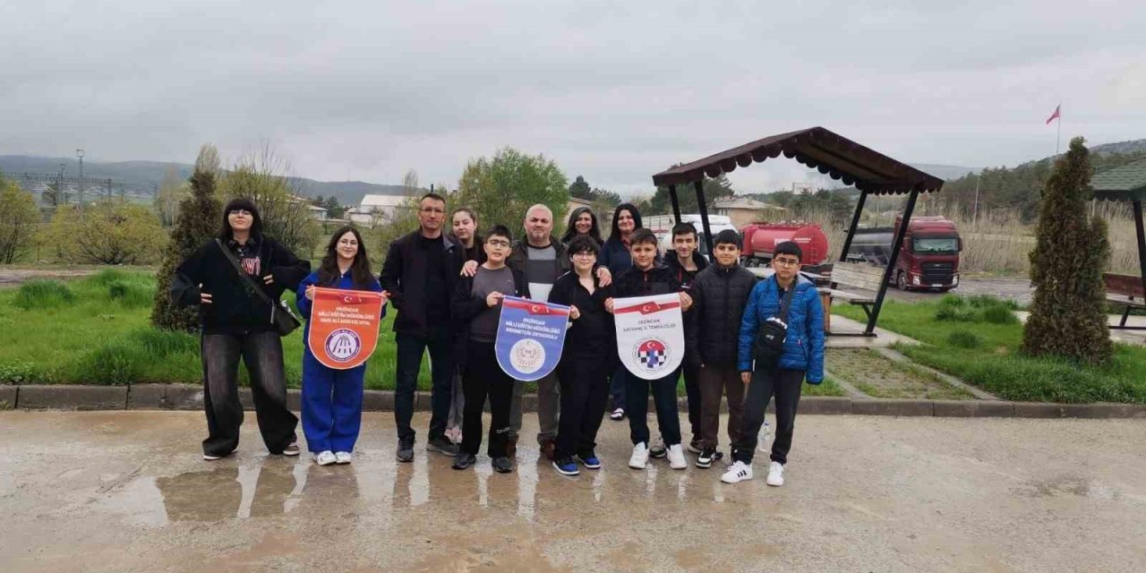 Erzincanlı satranç sporcuları Türkiye finallerine hazırlanıyor