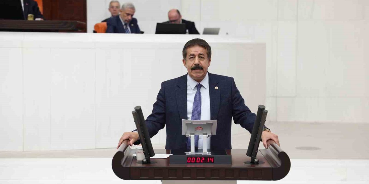 AK Parti Milletvekili Fırat’tan meslektaşlarına saldırıya tepki: "Avukatlar düşmanınız değil"