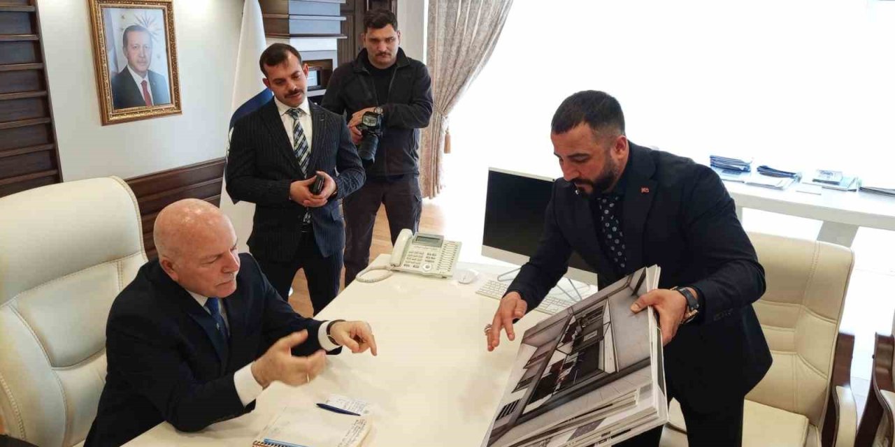 Emre Akdoğan’dan Başkan Sekmen’e ziyaret