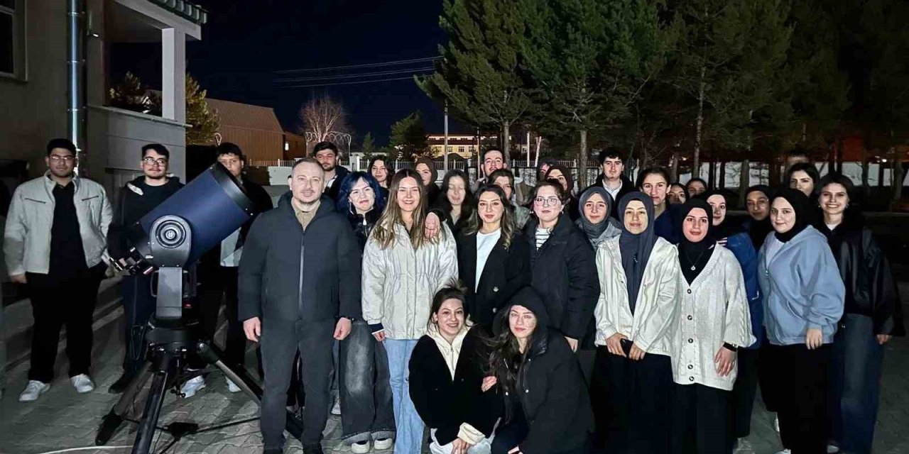 Astronomi Kulübü üç gün süren gökyüzü gözlemi düzenledi