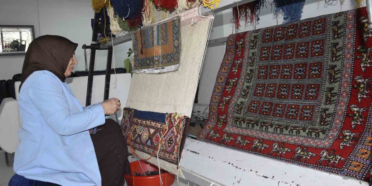 Halı kursuyla kadınlar güçleniyor