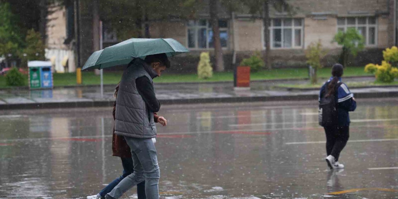 Elazığ bir yılda aldığı yağışın daha fazlasını 5 ayda aldı