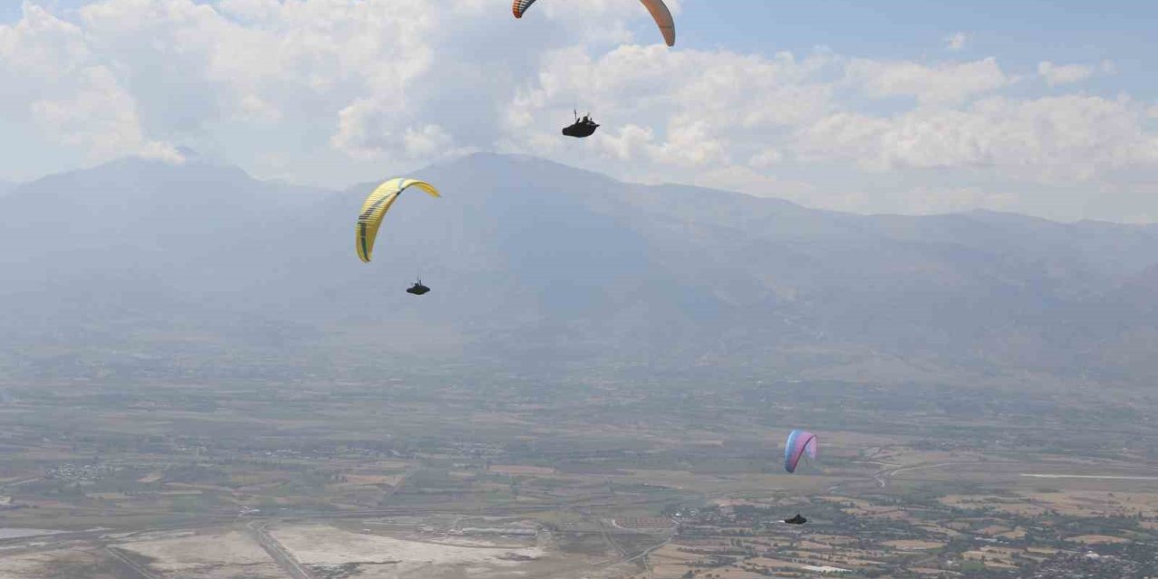 Erzincan yamaç paraşütünde Türkiye ikincisi oldu