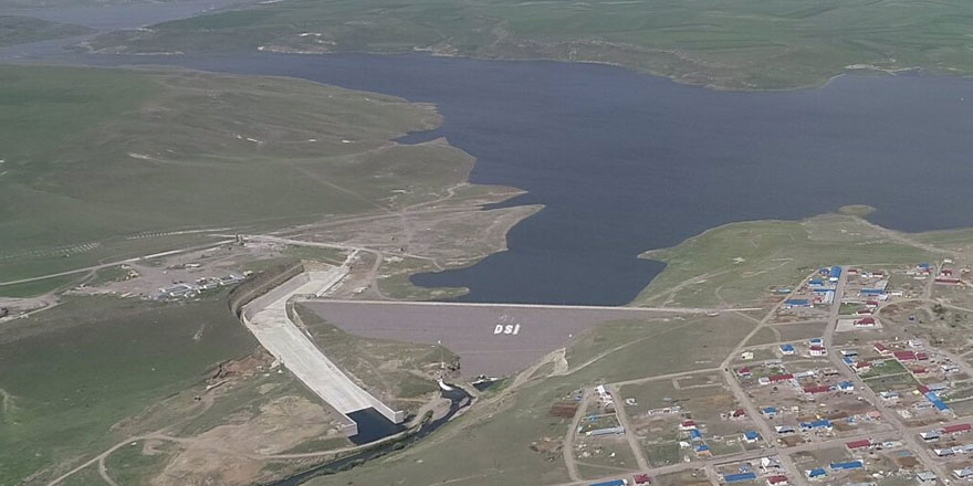 Kars Barajı'nda Kontrollü Tahliye Başladı: Vatandaşlara Taşkın Uyarısı