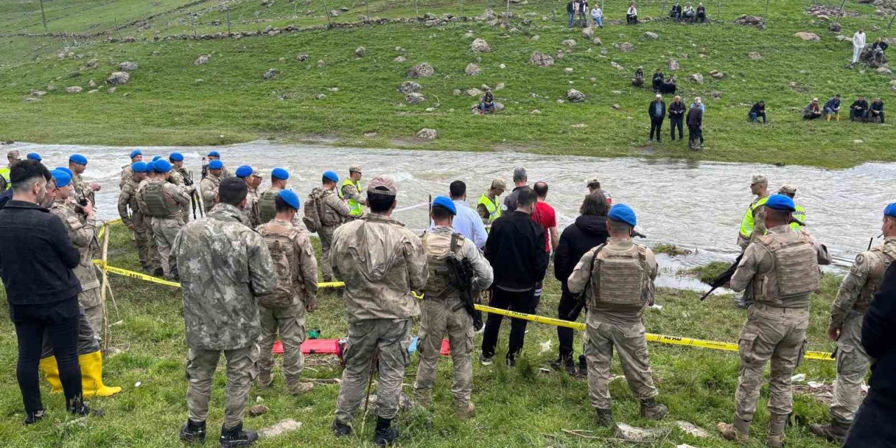 Bingöl’de kayıp emekli öğretmen derede ölü bulundu
