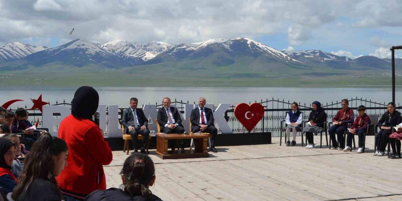 Bulanık’ta "Son Ayı" mesaisi: Kaymakam Koşansu öğrencilerle söyleşide buluştu