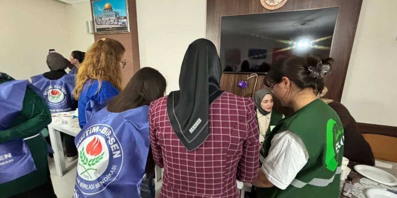 Kars’ta Yeşilay gönüllülerinden renkli atölye etkinliği