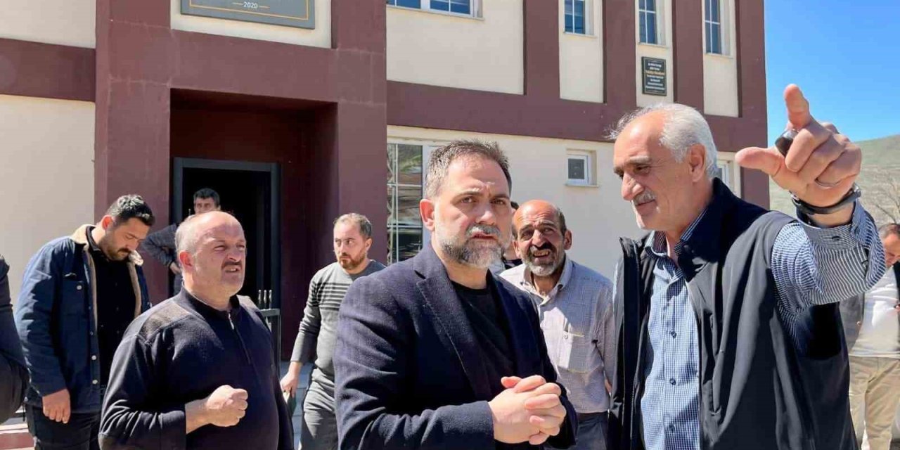 Başkan Uçar sahada, talepler yerinde dinleniyor