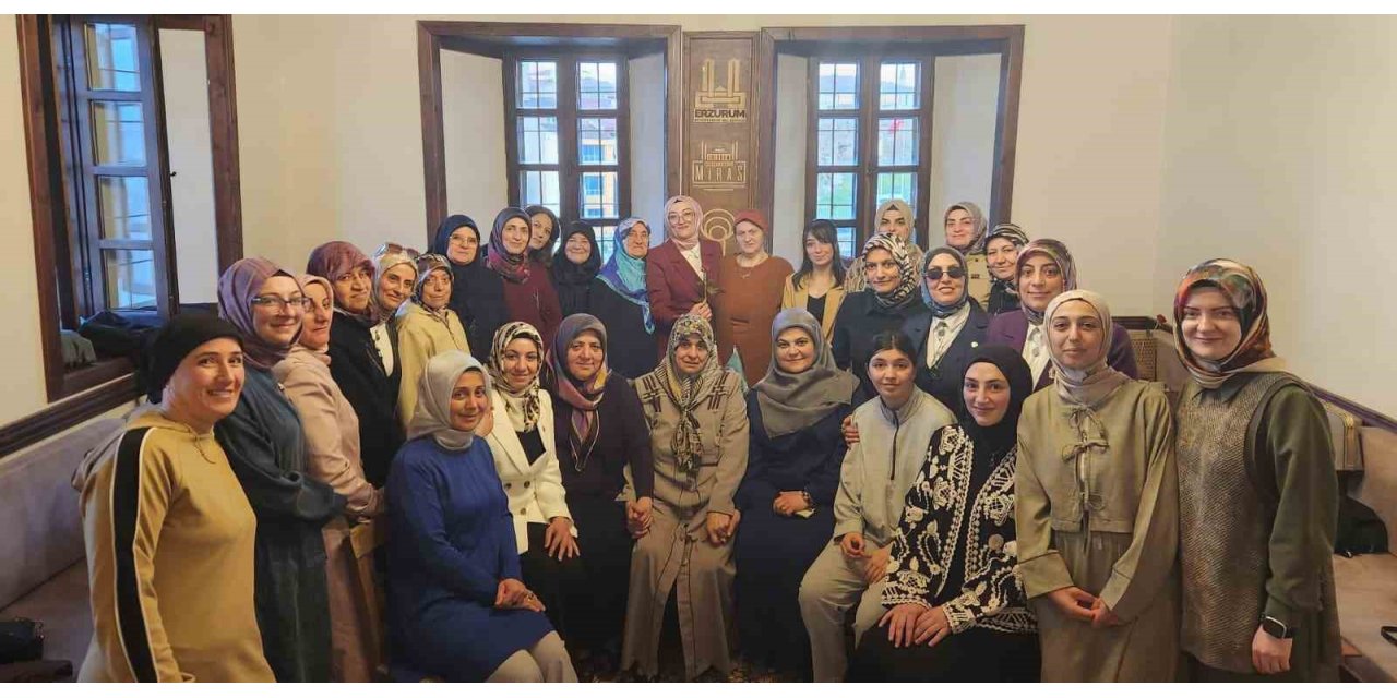 Hüma Hatun Dost Meclisi’nde şehit ve gazi anneleri ağırlandı