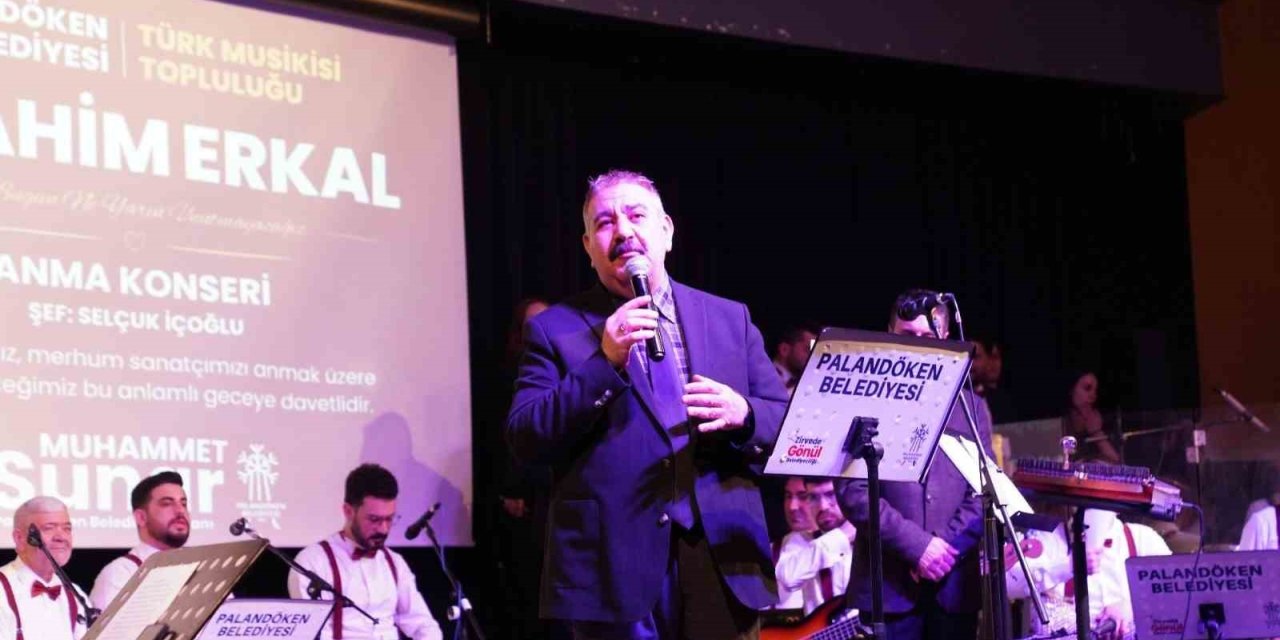 İbrahim Erkal’a vefa gecesine yoğun ilgi