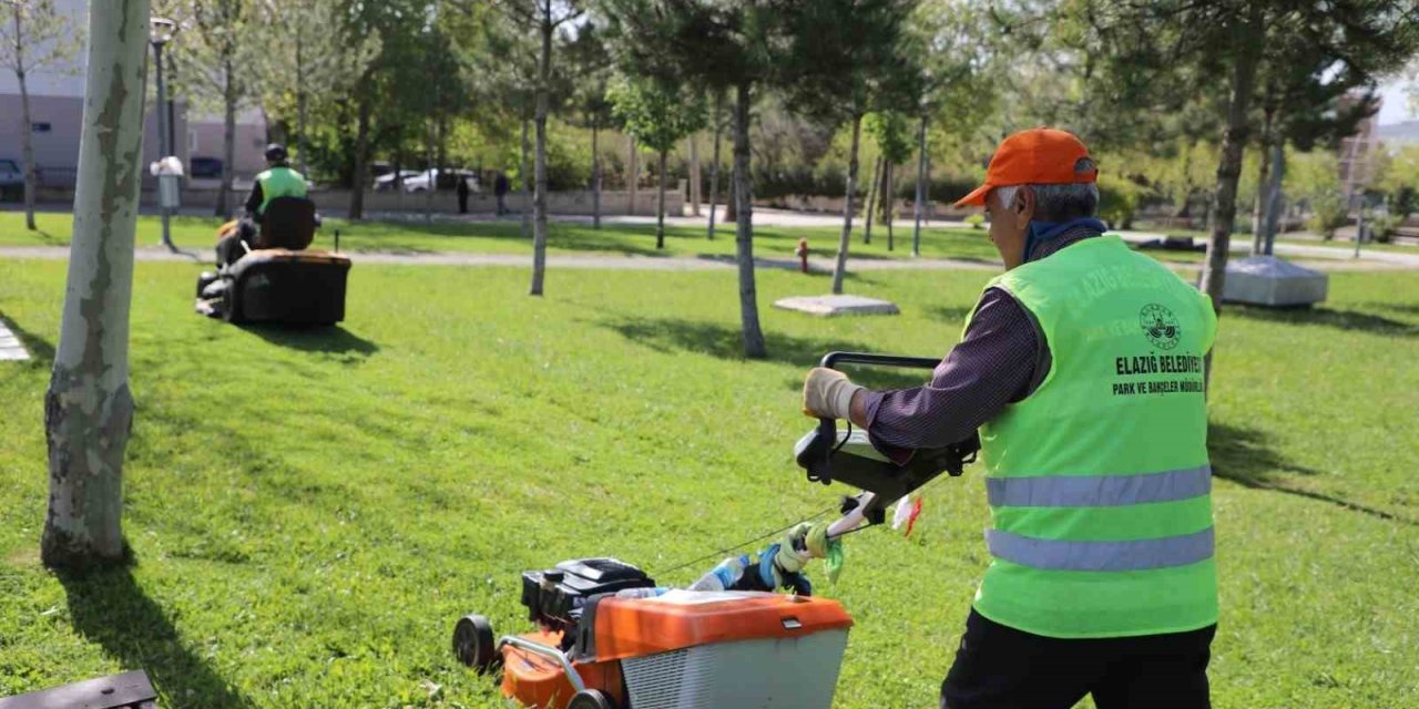 Millet Bahçesi’nde bakım ve onarım çalışmaları sürüyor