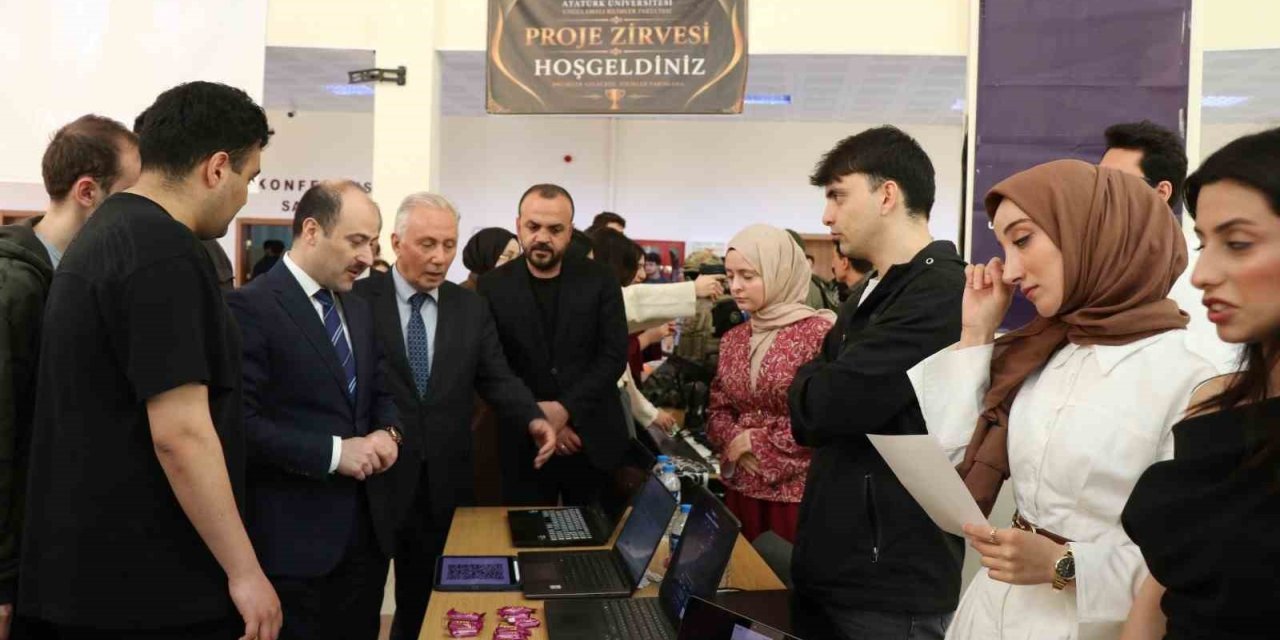 Proje zirvesine yoğun ilgi