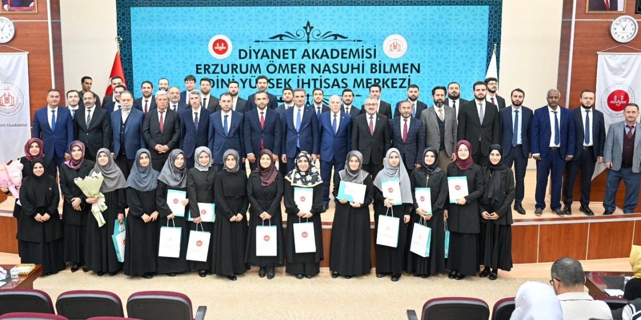 Dini Yüksek İhtisas Eğitim Merkezi dördüncü dönem mezunlarını verdi