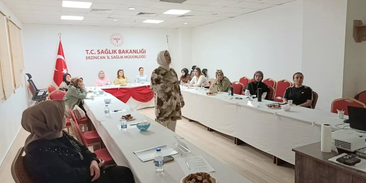 Koordinatör ebelere normal doğum eğitimi verildi