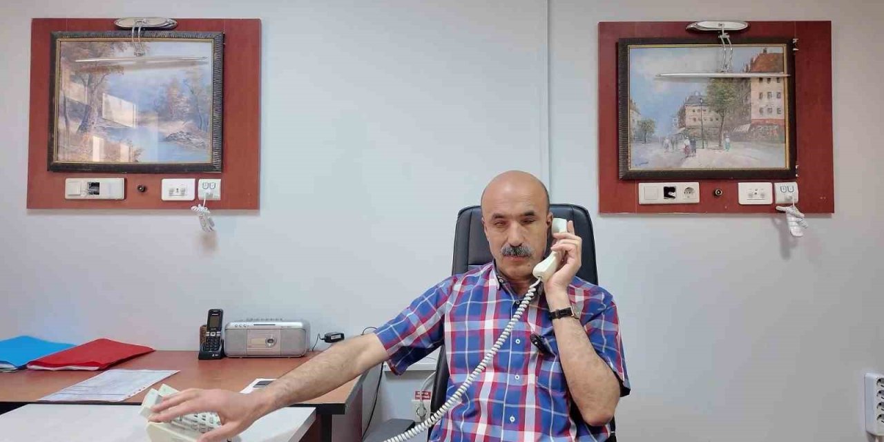 Görme engelli santral memuru hafızasıyla hayran bırakıyor: Bin 500 numarayı ezbere biliyor