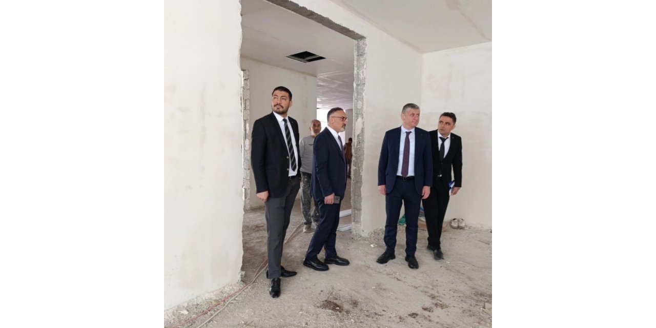 Kars’ta kütüphane yatırımları yerinde incelendi