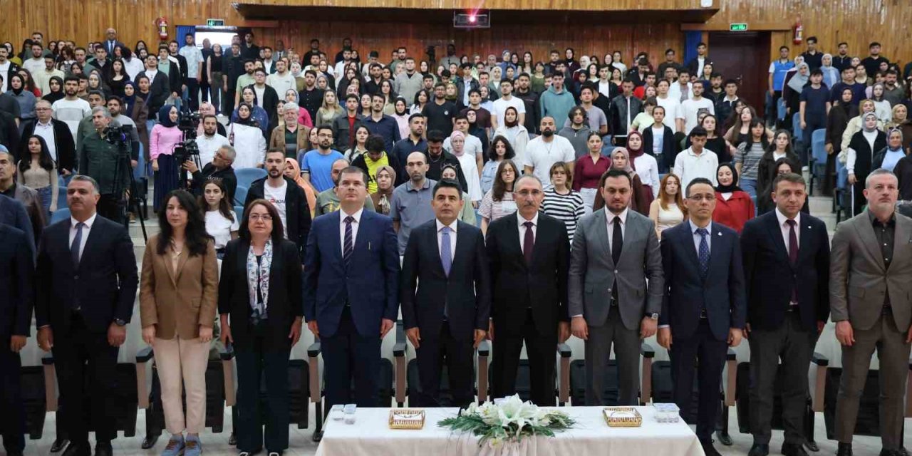 Elazığ’da ’Türkiye Yüzyılında Ulaştırma Vizyonu’ programı gerçekleştirildi