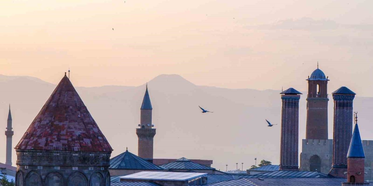 Belgeler konuştu: Erzurum, İzmir’in acısını yüreğinde hissetmiş