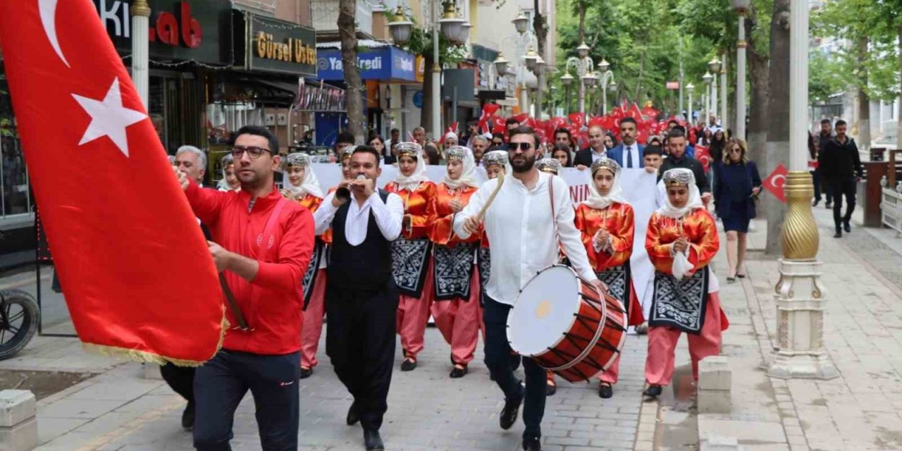 Malatya’da Gençlik Haftası coşkusu