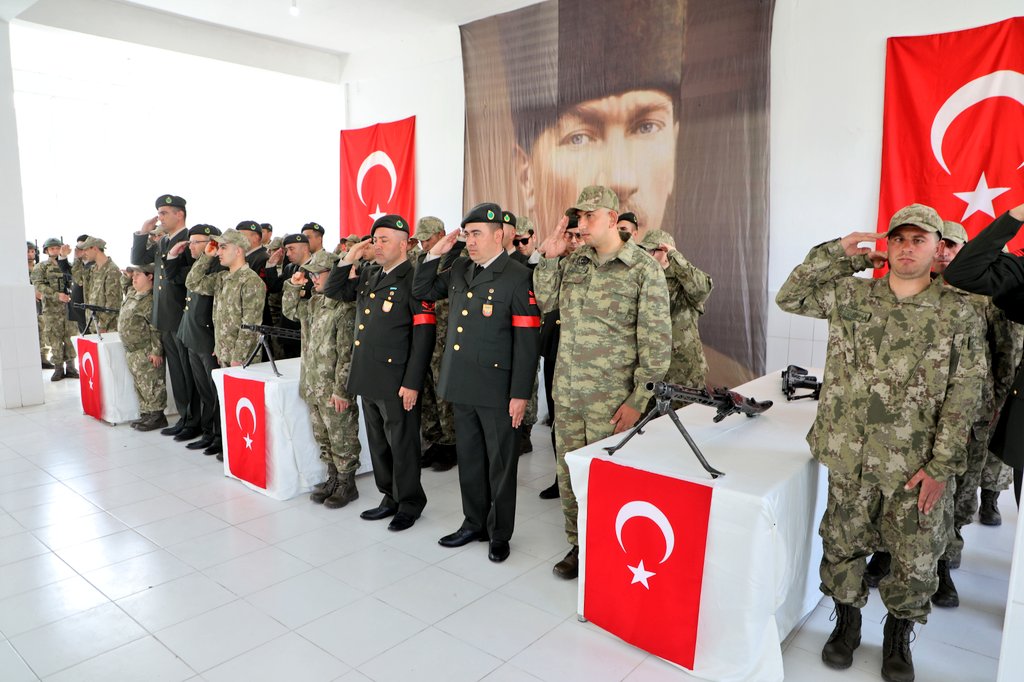 Kars’ta özel bireylerin terhis gururu: Temsili yemin töreni düzenlendi