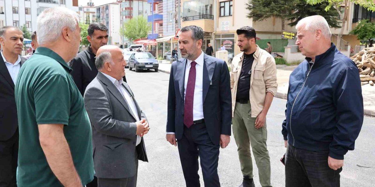 Başkan Şerifoğulları asfaltlama çalışmalarını yerinde inceledi