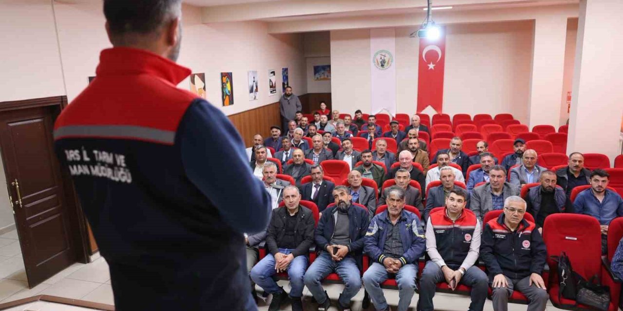 Kars’ta üreticilere kırsal kalkınma ve tasarruflu sulama desteği anlatıldı
