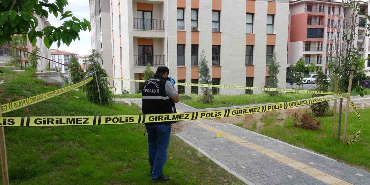 Malatya’da site içerisinde hareketsiz bulunan şahıs hayatını kaybetti