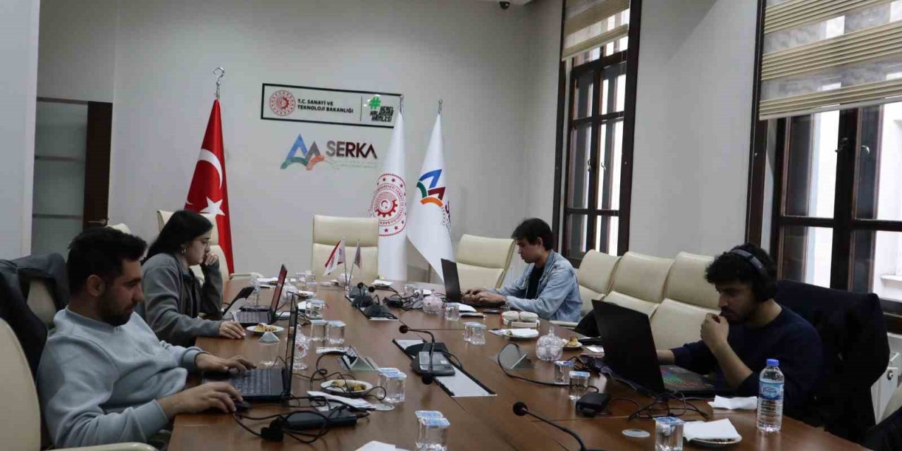 Karslı gençler Siber Vatan 2026 yarı finalinde yeteneklerini sergiledi