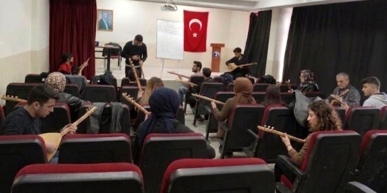 Tercan Halk Eğitim Merkezinde kurslar ilgi görüyor